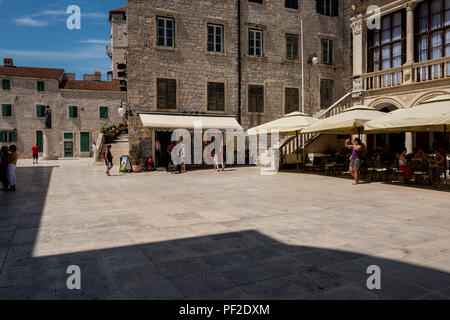 Sibenik, Kroatien - 6. Juli 2018 - Sibenik, Kroatien an einem sonnigen Tag. Stockfoto