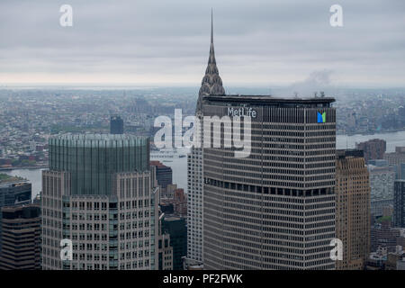 Blick vom Rockefeller Center auf das Chrysler Building Stockfoto