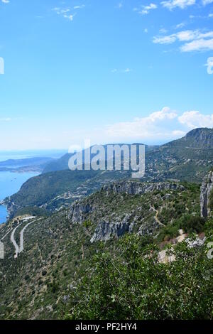 Blick auf Cap Ferrat und die Küstenlinie entlang der Cote d'Azur, Frankreich Stockfoto