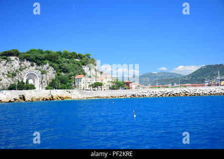 Blick auf die Burg und die umliegenden Gebäude, Küste und Landschaft von Nizza, Côte d'Azur, Frankreich Stockfoto