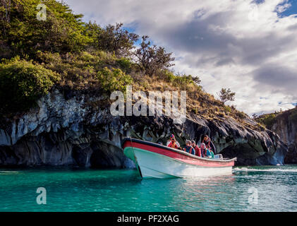 Bootstour in Marmor Höhlen, Santuario de la Naturaleza Capillas de Marmol, General Carrera See, Puerto Rio Tranquilo, Region Aysen, Patagonien, Chile Stockfoto