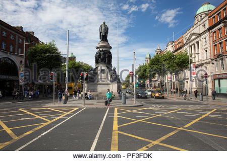 Die O'Connell Denkmal in Dublin an einem sonnigen Tag im August Stockfoto