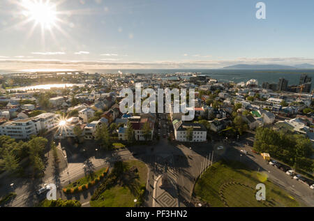 Die Luftaufnahme von Reykjavik, Island vom Turm der Hallgrímskirkja. Stockfoto