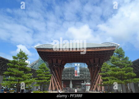 Eingang von Kanazawa Station Stockfoto
