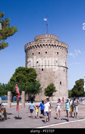 Der weiße Turm von Thessaloniki, ein Wahrzeichen der osmanischen Festung und ehemaligen Gefängnis und ein beliebtes Reiseziel in Griechenland Stockfoto