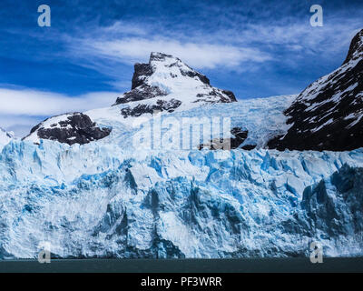 Der upsala Gletscher ist ein großes Tal Gletscher auf der östlichen Seite des Südlichen Patagonischen Eisfeld. Stockfoto