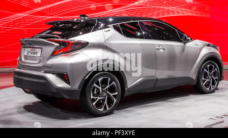 Genf, Schweiz - 1. MÄRZ 2016: Toyota C-HR-Crossover-SUV Auto auf dem 86. Internationalen Automobilsalon in Genf präsentiert. Stockfoto