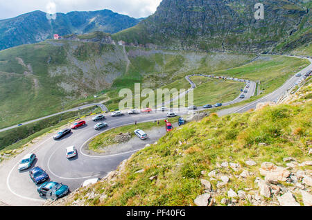 Transfagarasan Alpenstraße in Rumänien. Transfagarasan ist einer der bekanntesten Berge der Welt. Stockfoto