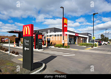 Die ballarat Vorort von Lucas, der im Juni 2011 gegründet wurde. Die Vorort wird schließlich bis zu 14.000 Wohnungen haben. McDonalds eröffnet eine neue McCafe im Oktober Stockfoto