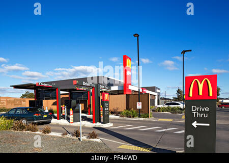 Die ballarat Vorort von Lucas, der im Juni 2011 gegründet wurde. Die Vorort wird schließlich bis zu 14.000 Wohnungen haben. McDonalds eröffnet eine neue McCafe im Oktober Stockfoto