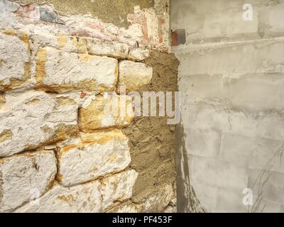 Sandstein block Wand auf alten Gebäude, traditionelle mittelalterliche Architektur Stockfoto