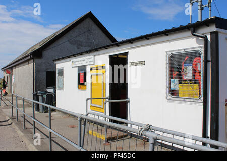 FIONNPHORT, Schottland, 26. Juli 2018: Die Fernbedienung und winzige Fionnphort Ferry Terminal auf der Isle of Mull in Schottland. Es gibt eine regelmäßige Fährverbindung fr Stockfoto