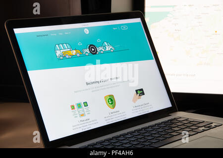 Mailand, Italien - 15 August 2018: zipcar Homepage. Zipcar Logo sichtbar. Stockfoto