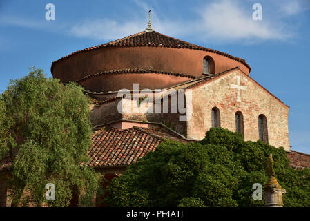 Die Kirche Santa Fosca, Insel Torcello, Venedig, Italien, Europa. Stockfoto