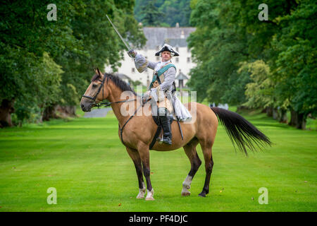 Abbildung: Reenactor Arran Johnston als Bonnie Prince Charlie Pressemitteilung 6/8/18 zur sofortigen Veröffentlichung Bonnie Prince Charlie ret Stockfoto