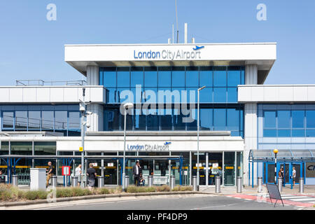 Haupteingang, London City Airport, Silvertown Borough von Newham, London, Greater London, England, Vereinigtes Königreich Stockfoto