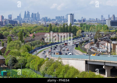 Blick über Newham Way Road und Beckton in der City von London, England, Vereinigtes Königreich, Großbritannien Stockfoto