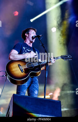 Deutschland, Coburg, HUK Coburg Open Air - 18 Aug 2018 - Konzert, James Blunt - Bild: James Blunt sein Set auf der HUK Coburg Open Air 2018 spielen. Alamy Live News Entertainment/Credit: Ryan Evans Credit: Ryan Evans/Alamy leben Nachrichten Stockfoto