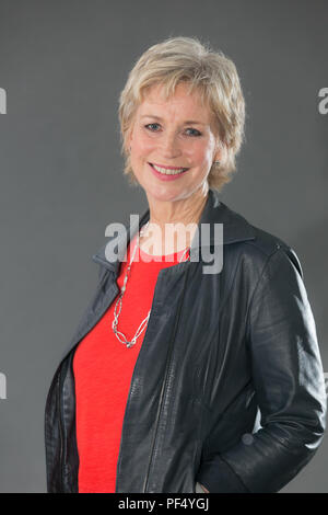 Edinburgh, Großbritannien. 19. August 2018. Thema und Rundfunksprecher Sally Magnusson in Edinburgh Book Festival 2018. Credit: Brian Wilson/Alamy leben Nachrichten Stockfoto