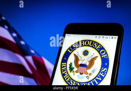 Kiew, Ukraine - August 19, 2018: Siegel der Vereinigten Staaten Repräsentantenhaus gesehen auf Smart Phone angezeigt. Stockfoto