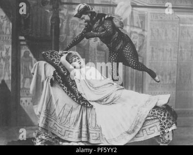 Atelier Nadar - Jeanne Granier und Vauthier in Offenbachs Operette "Orpheus in der Unterwelt" Stockfoto