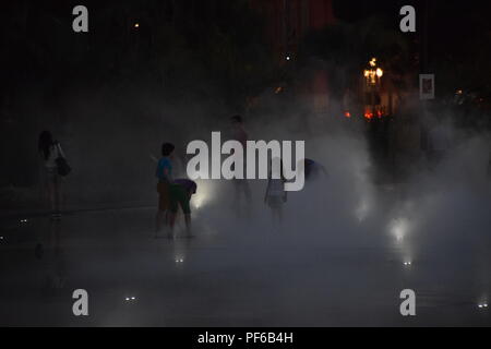 Water Park an der Promenade du Paillon auf dem Place Massena in Nizza, Frankreich Stockfoto