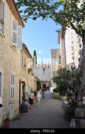 Straße Szenen aus der Stadt Gourdon in der Provence, Frankreich Stockfoto