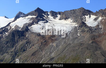 Hohe Berge und Gletscher in der Nähe von Obergurgl, Ötztal in Tirol, Österreich. Stockfoto