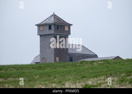 Sehr alte Haus hinter den Dünen Stockfoto