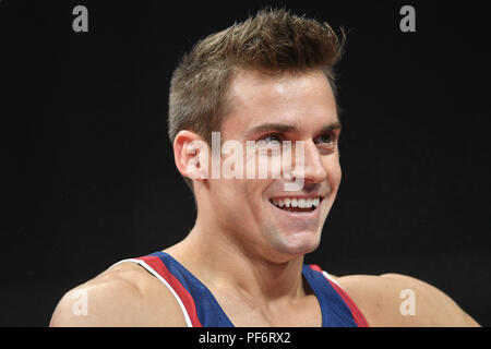 Boston, Massachussetts, USA. 18 Aug, 2018. SAM MIKULAK Lächeln an seinem Trainer während der letzten Runde des Wettbewerbs bei TD Garden in Boston, Massachusetts, statt. Credit: Amy Sanderson/ZUMA Draht/Alamy leben Nachrichten Stockfoto