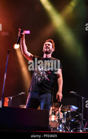 Deutschland, Coburg - 19 Aug 2018 - Konzert, Revolverheld - HUK Coburg OpenAir 2018 - Bild: Revolverheld Preforms bei der HUK Open Air in Coburg, Deutschland. Credit: Ryan Evans/Alamy leben Nachrichten Stockfoto