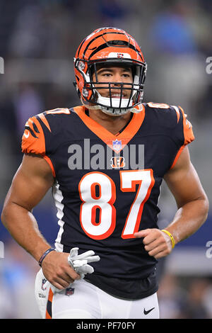 18. August 2018: Cincinnati Bengals tight end C.J. Uzomah (87) vor der NFL Football Spiel zwischen den Cincinnati Bengals und die Dallas Cowboys bei AT&T Stadium in Arlington, Texas. Shane Roper/Cal Sport Media Stockfoto