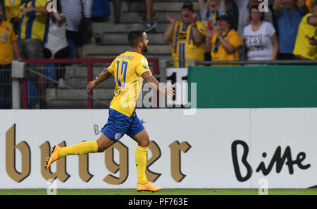 Braunschweig, Deutschland. 20. August 2018. Fußball, DFB-Pokal, 1. Runde: Eintracht Braunschweig - Hertha BSC Berlin im Braunschweiger Eintracht Stadion: Svenja Fejzullahu cheers sein 1:1 gegen Hertha BSC. Foto: Peter Steffen/dpa Quelle: dpa Picture alliance/Alamy Leben Nachrichten Quelle: dpa Picture alliance/Alamy leben Nachrichten Stockfoto