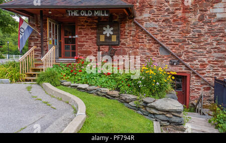 Eingang zum Alten roten Mühle Museum und Stadt Büros in Jericho, Vermont Stockfoto