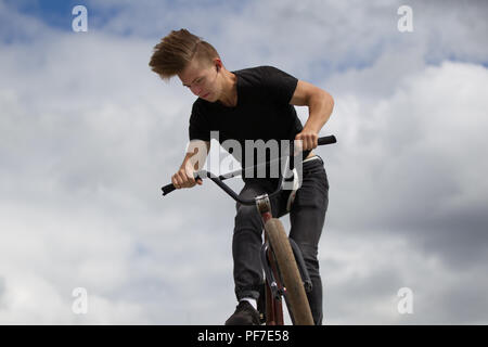 Belarus, Gomel, 24. Juni 2018. Central Park. Extreme Radfahren Stockfoto