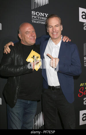 Der AMC "Bessere Call Saul' Saison 4 Premiere auf der Horton Plaza 8 Mit: Dean Norris, Bob Odenkirk Wo: San Diego, Kalifornien, Vereinigte Staaten, wenn: 19 Jun 2018 Credit: Nicky Nelson/WENN.com Stockfoto