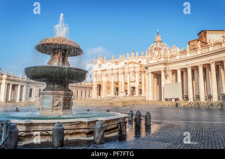 Basilika St. Peter auf dem Petersplatz im Vatikan, Rom, Italien Stockfoto