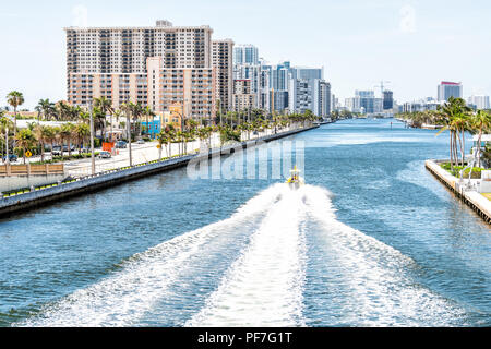 Hollywood, Florida in Miami Beach Broward mit stadtbild Skyline von Wohn- Hochhäuser an der Küste bauten, Luftaufnahme von Bay, Stranahan Rive Stockfoto