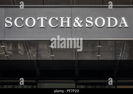 Belgrad, SERBIEN - 19. AUGUST 2018: Scotch und Soda Logo auf ihren wichtigsten Store in Belgrad, Serbien. Scotch & Soda ist eine niederländische Fashion Retail unternehmen Pict Stockfoto