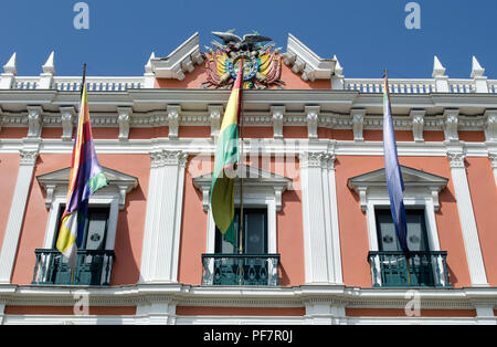 Ein Detail der Fassade des verbrannten Palast oder Palacio Quemado im Jahr 2016. Stockfoto