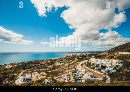 Blick vom Aussichtspunkt auf dem Hügel in der Nähe der Buddhistischen Stupa, Benalmadena, Spanien Stockfoto