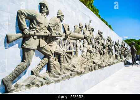 Canakkale, Türkei - August 10,2018: Atatürk Statue in der Canakkale Martyrs Memorial ist ein Denkmal zum Gedenken an den Service der über die Türkischen verkauft Stockfoto