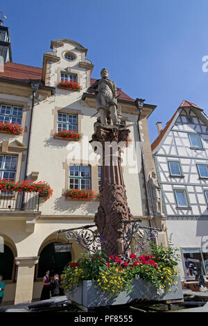 Statue von Fuerst Alois zu hohenzollern-sigmaringen vor dem Rathaus, Sigmaringen, Baden-Württemberg, Deutschland Stockfoto