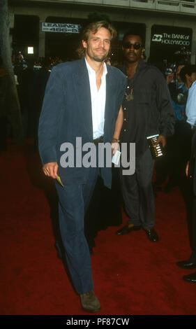 HOLLYWOOD, CA - 28. Juni: Schauspieler Michael Biehn sorgt sich Paramount Pictures Premiere von 'Boomerang' am 28. Juni 1992 im Mann's Chinese Theatre in Hollywood, Kalifornien. Foto von Barry King/Alamy Stock Foto Stockfoto