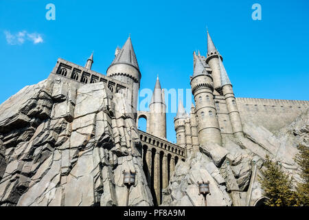 Die Zauberwelt von Harry Potter, die mittelalterliche Burg in Universal Studios Japan (USJ), Osaka, Japan Stockfoto