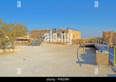 Israel Masada, die Befestigungsanlagen und die Wände um die Metzada Metzada Festung, ist der Standort der alten Paläste und Festungen in Israel auf o Stockfoto