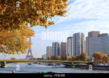 Paris, Bord de Seine, Front de Seine, Quai de Grenelle, Ile de France, 75, Stockfoto