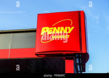 Penny Market Penny Logoschild Marke Tschechische Republik Europa Stockfoto