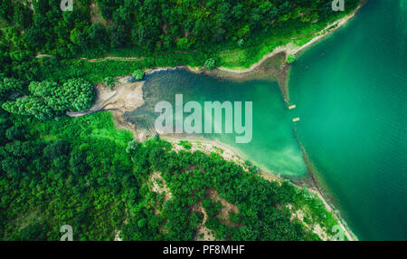 See im Bergwald, Antenne Top View Stockfoto