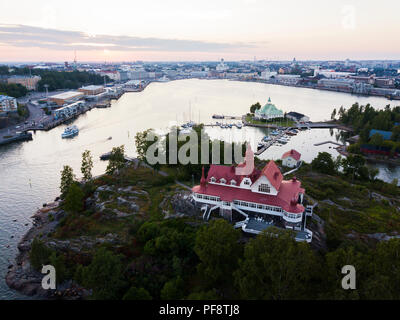 Südlich von Helsinki Hafen im Sonnenuntergang Stockfoto